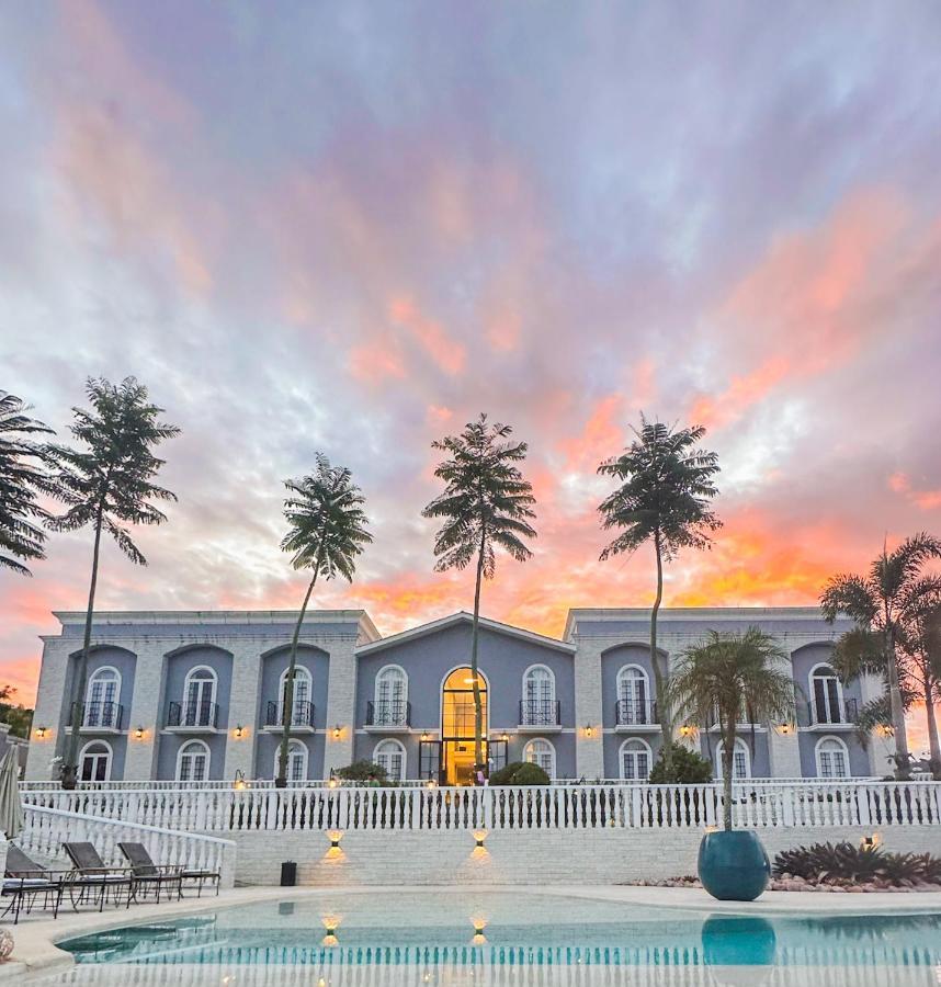 Vila Pugliesi Hotel Boutique เลนโซยส์ ภายนอก รูปภาพ