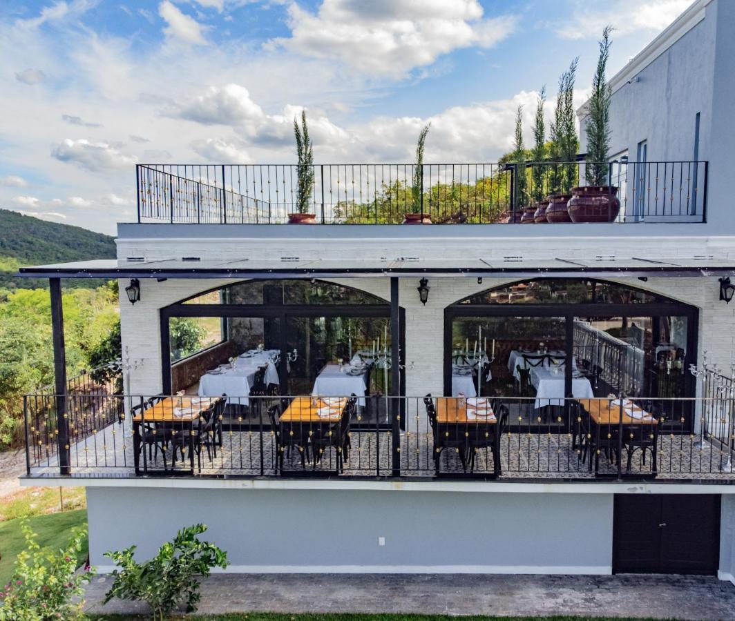 Vila Pugliesi Hotel Boutique เลนโซยส์ ภายนอก รูปภาพ