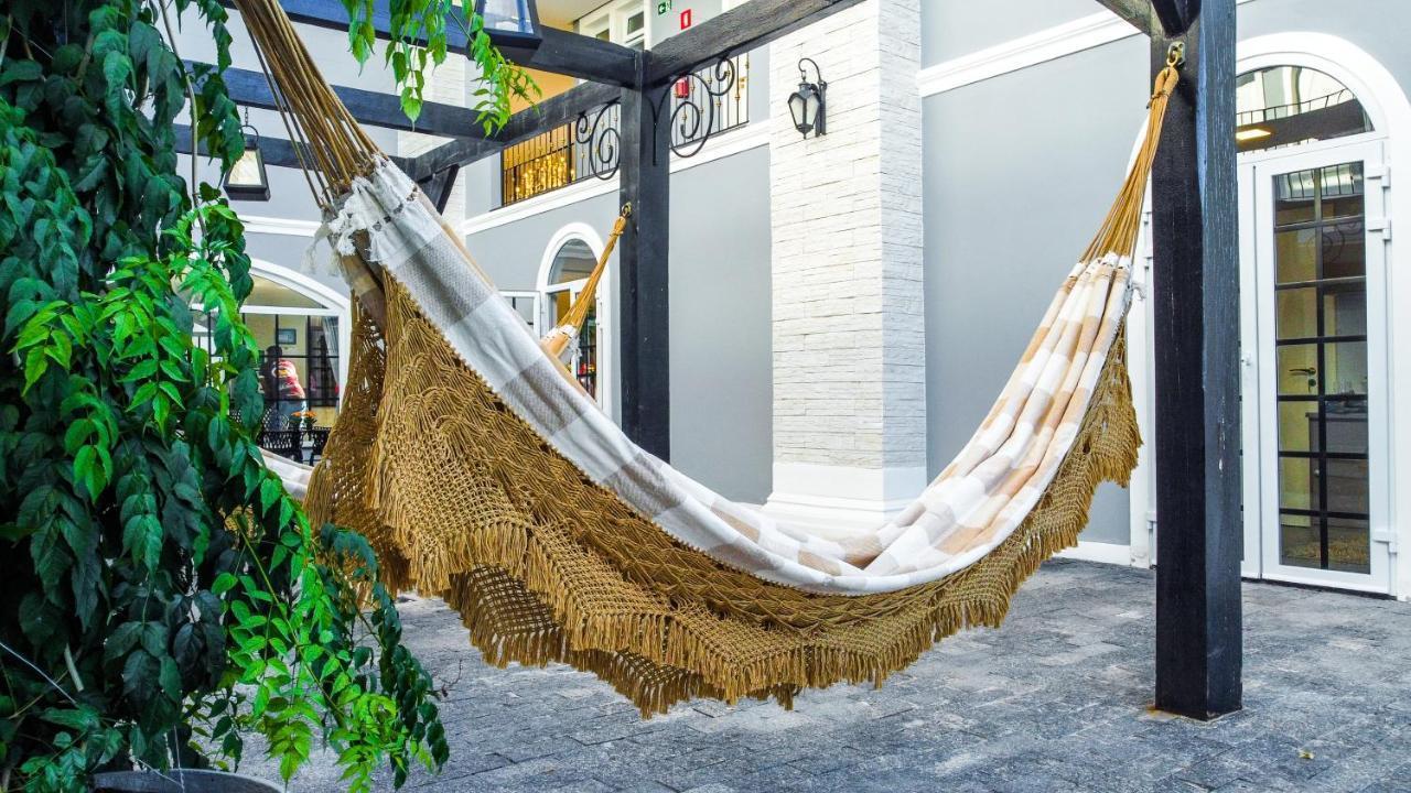 Vila Pugliesi Hotel Boutique เลนโซยส์ ภายนอก รูปภาพ